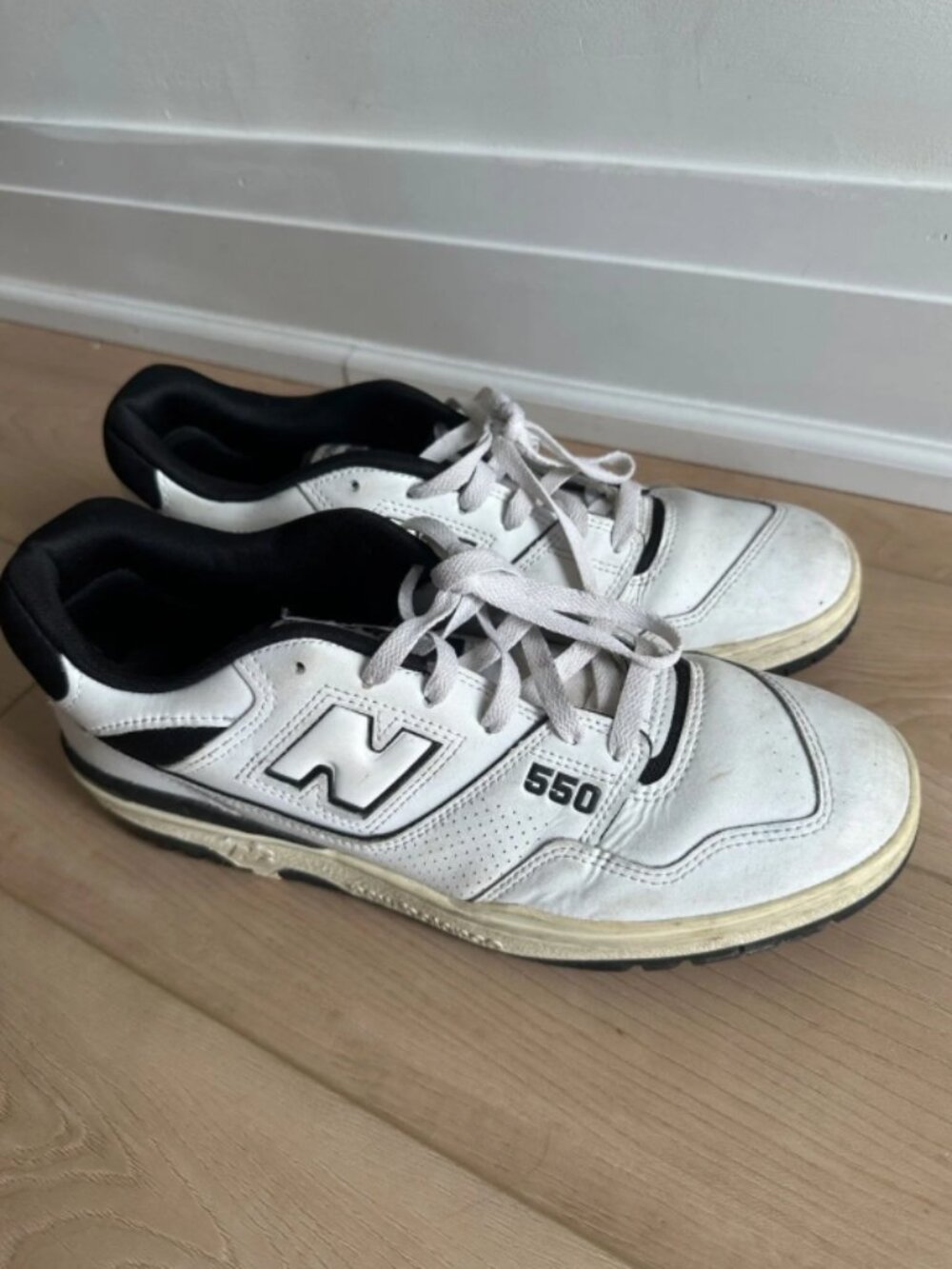 New Balance 550 Men’s White and Black Low-Top Sneakers